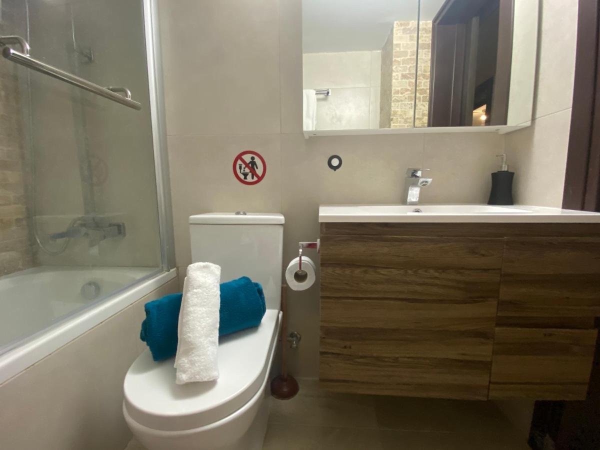 Philip Spacious Apartment Limassol Ngoại thất bức ảnh
